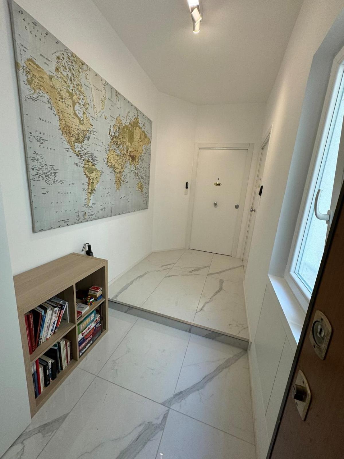 Sunrise House - San Paolo Rom